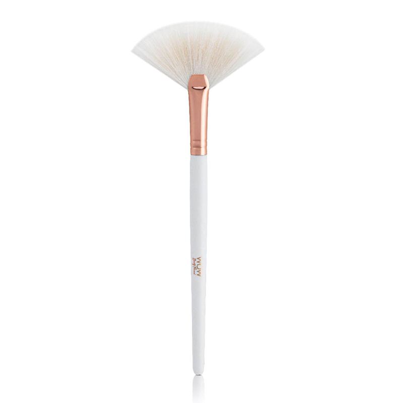 wow beauty fan brush