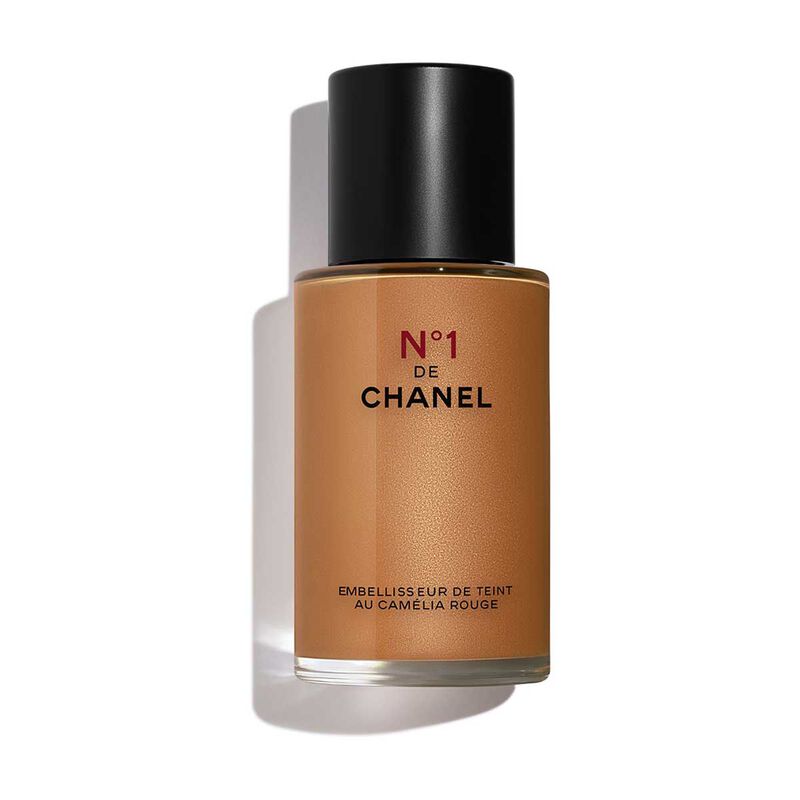 chanel n°1 de chanel skin enhancer boosts skin’s radiance  evens  perfects